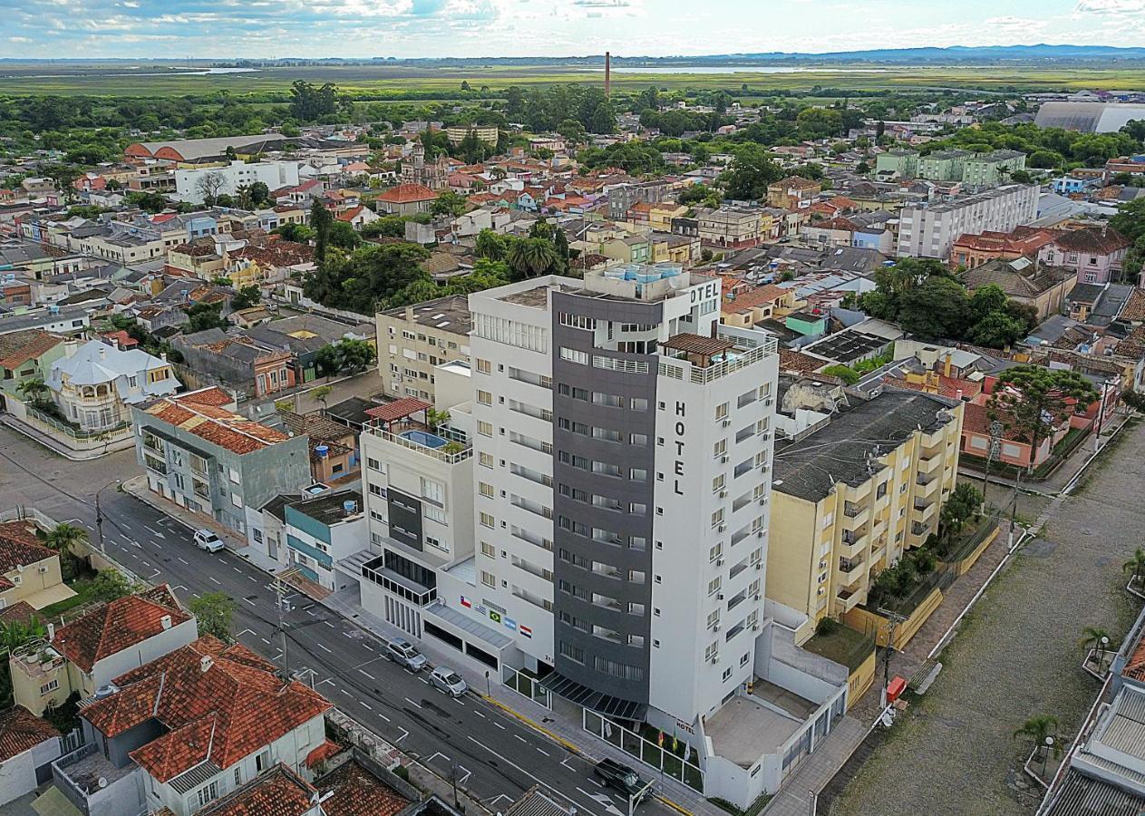 M Tower Hotel Пелотас Екстер'єр фото